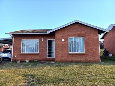 Townhouse For Sale in Lincoln Meade, Pietermaritzburg